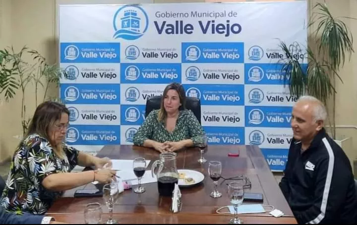 AGUINALDO Y AUMENTO PARA LOS MUNICIPALES DE VALLE VIEJO